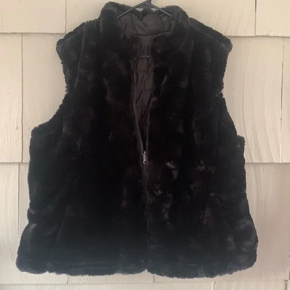 NICOLE Miller reversible quilted black faux fur vest - Picture 8 of 12
